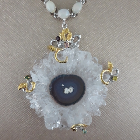 Handcrafted White Druzy Quartz Necklace - Picture 15 of 17